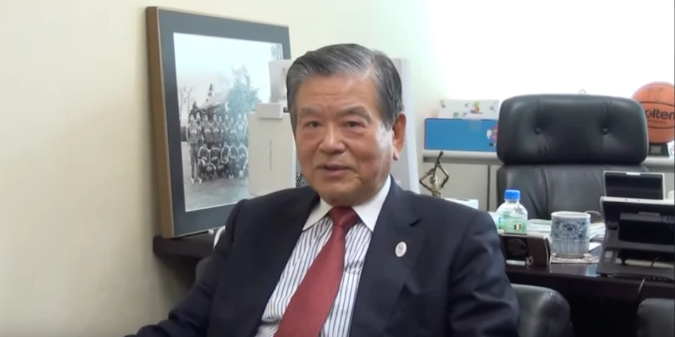 青少年篮球运动员体能训练特征包括_2
